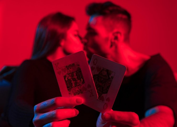Pengguna Surabaya menikmati bermain taruhan sportsbook menggunakan smartphone dengan tampilan antarmuka lokal